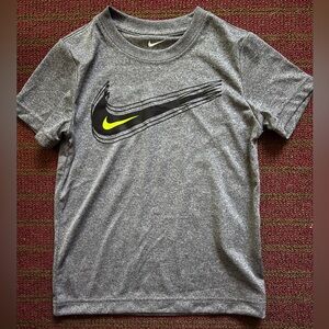 Nike Boys Gray Dri-FIT Swoosh Tee (Size 5)